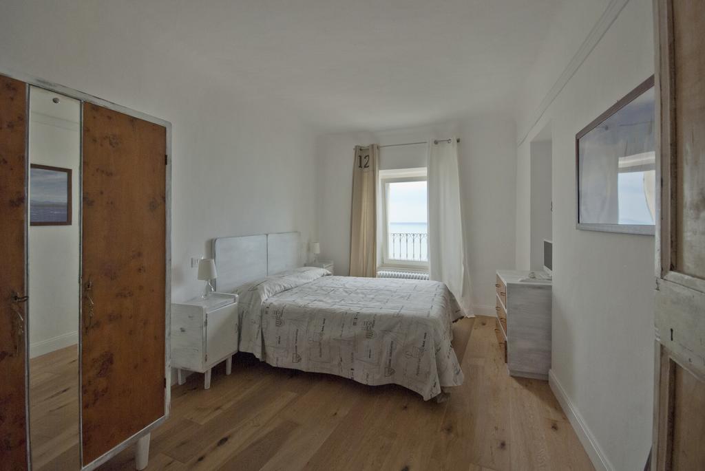 B&B Tre Finestre Sul Mare Гроттамаре Номер фото