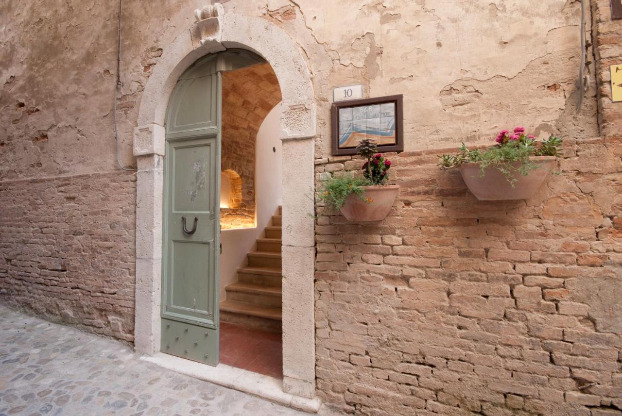B&B Tre Finestre Sul Mare Гроттамаре Экстерьер фото