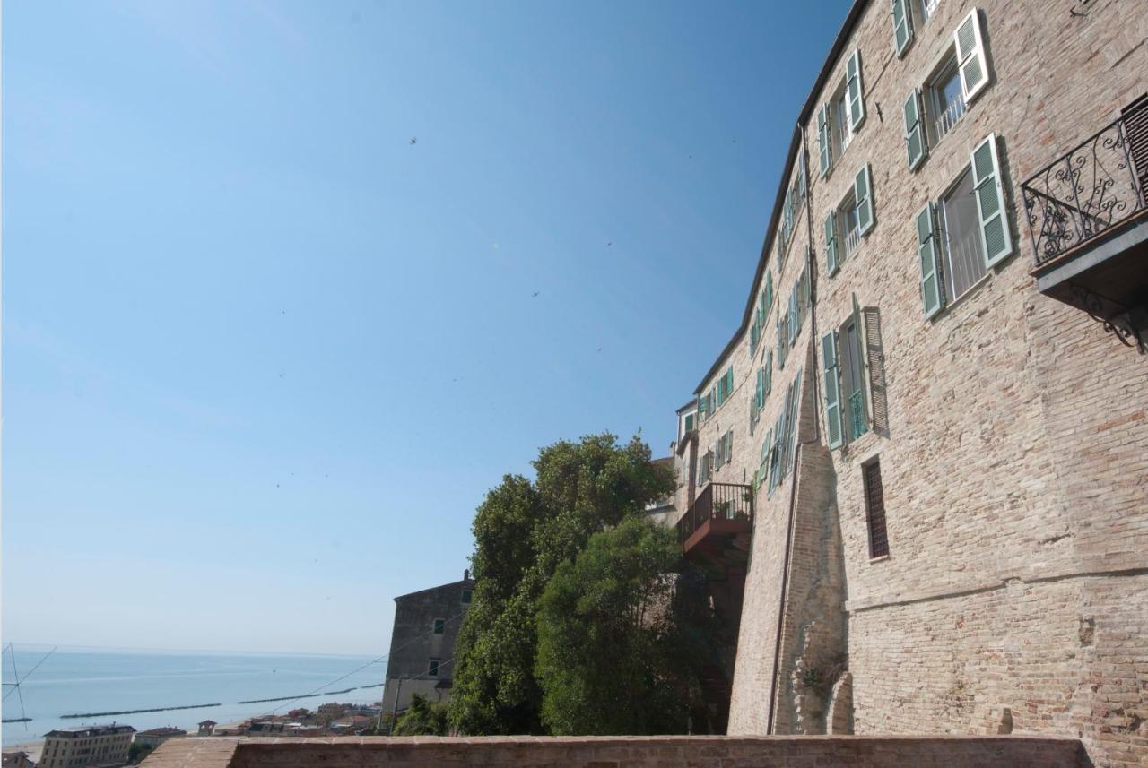 B&B Tre Finestre Sul Mare Гроттамаре Экстерьер фото